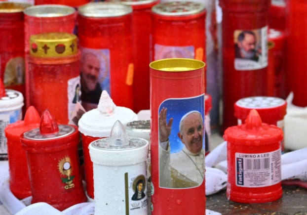 Paus Fransiskus Genap Sebulan Jalani Perawatan Pneumonia di Rumah Sakit